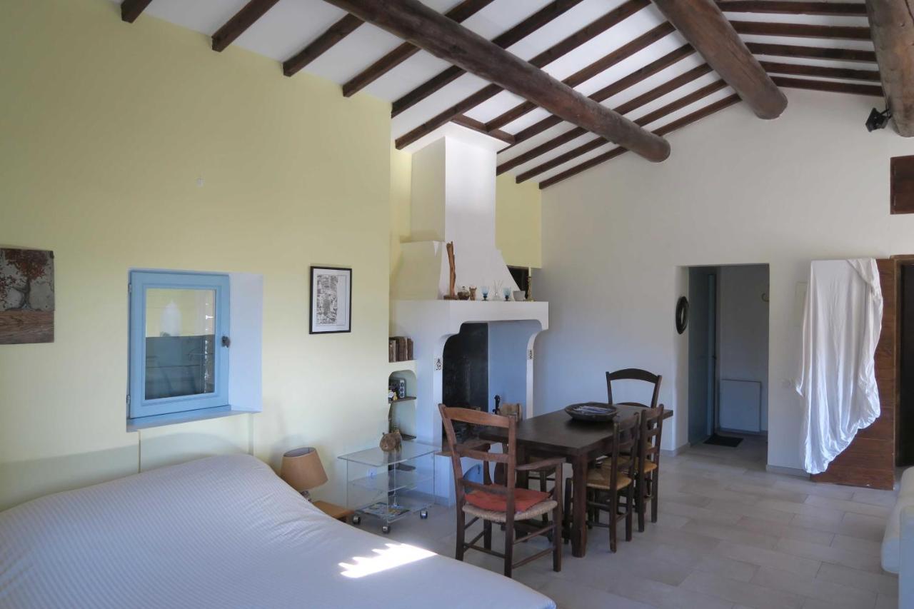 Bastide Au Coeur Du Luberon Leilighet Gordes Eksteriør bilde